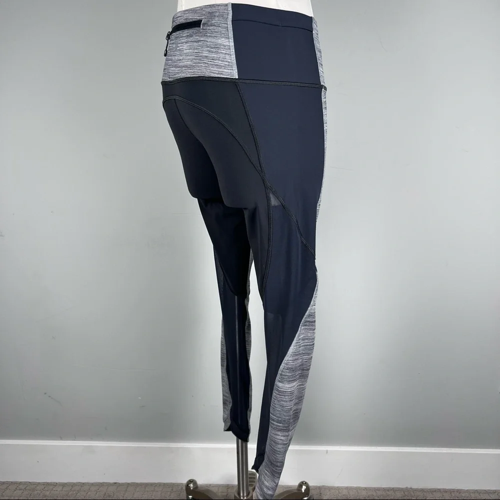Like New-Lululemon Grey Striped Mesh Running Leggings with Zipper Pocket Size 8 - Picture 9 of 14